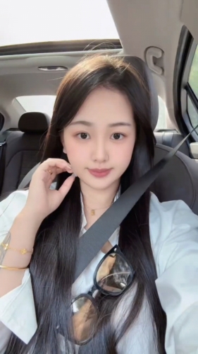 云朵上的棉花糖的照片