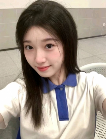 一只小咩咩的照片