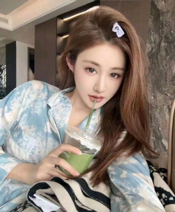 以我浮梦的照片