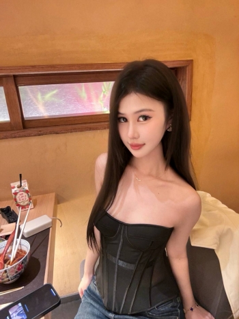 茶艺师小雨的照片