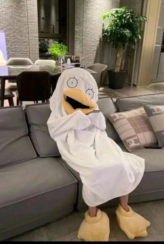 露露黑白配的照片