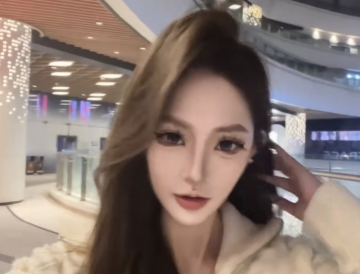 别碰我齐刘海的照片