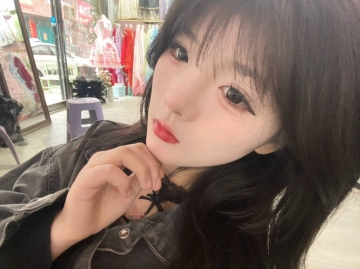李咳咳的照片
