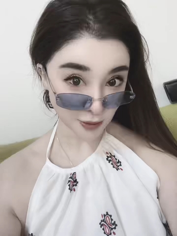 YK丽娜的照片
