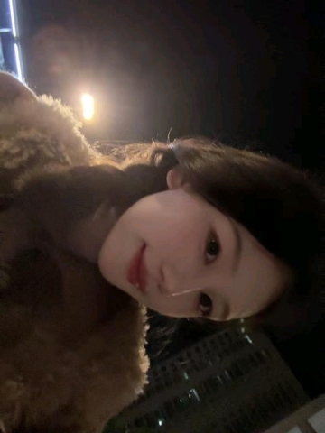 白小酥的照片