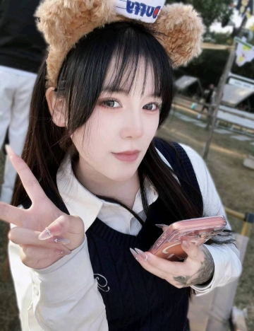 纹身师琳琳的照片