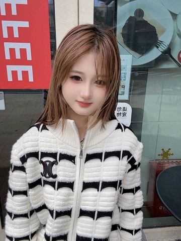 洛桐的照片