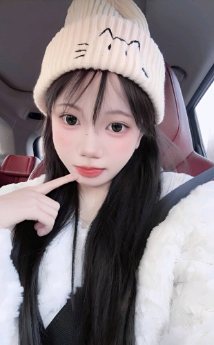 小欣欣爱吃肉肉的照片