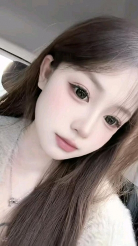 爱丽娜的照片