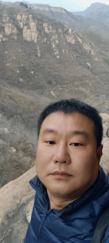 晴天有风的照片