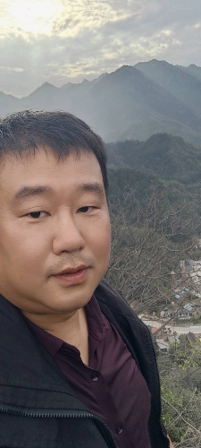 晴天有风的照片
