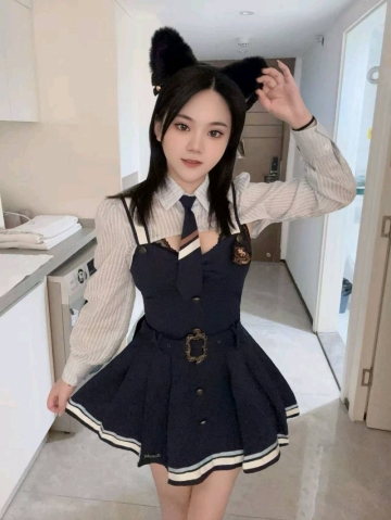 洛小西的照片