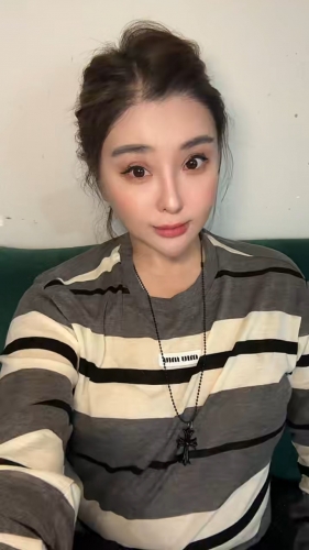 YK丽娜的照片