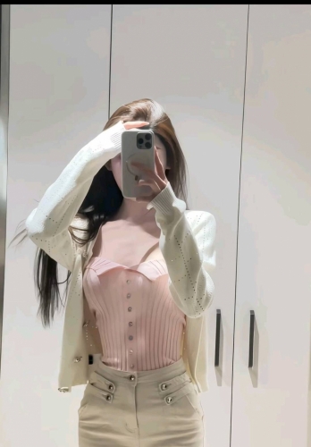 轻吻小U的照片