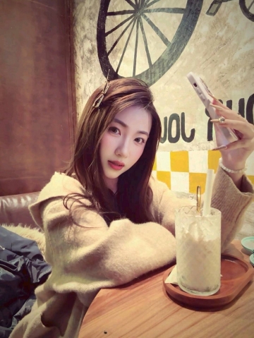 小小酥梨的照片