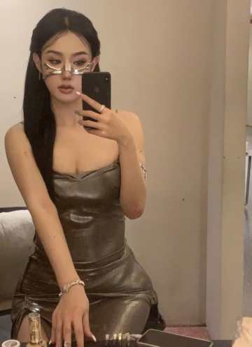 艾琳娜的照片