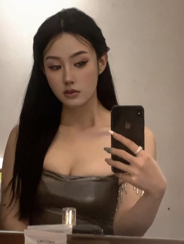 艾琳娜的照片