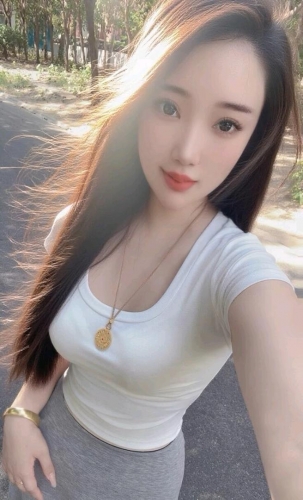 周晴的照片