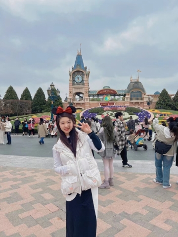 小何何的照片