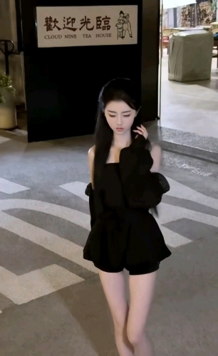 于彤的照片