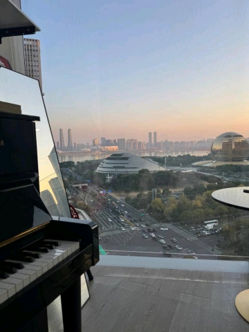 海归钢琴老师的照片