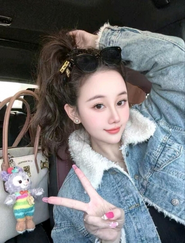 楚楚可怜的照片