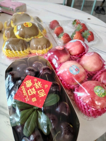 微笑女孩儿的照片