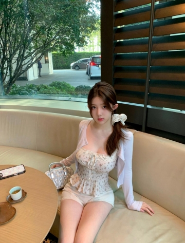 猫系女友的照片