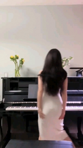 海归钢琴老师的照片