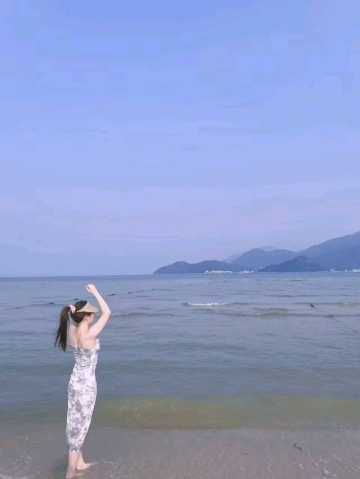 琪琪爱吃鱼的照片