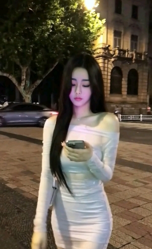 于彤的照片