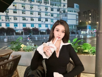 草莓不甜yo的照片