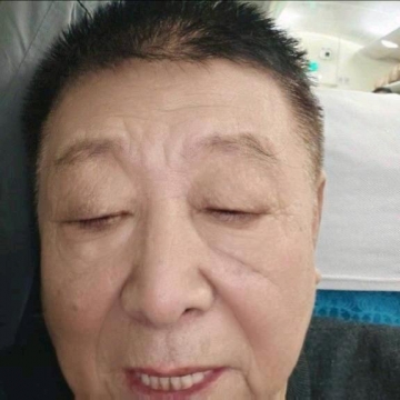 中老年妇女的偶像的照片