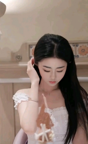 于彤的照片