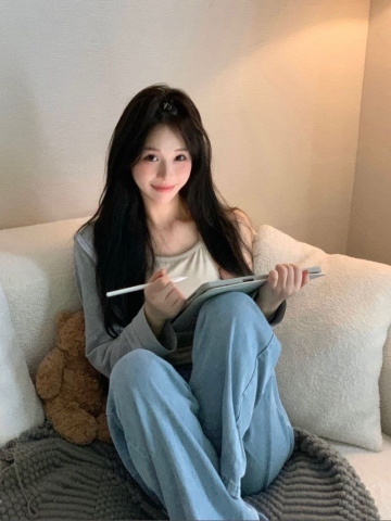 你的小秘书呀的照片