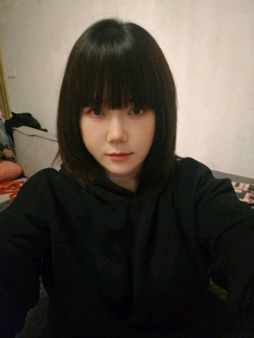 依然F的照片