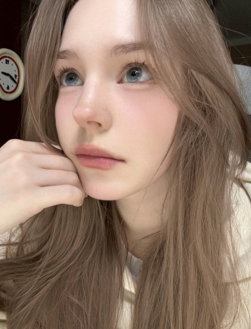 安.娜的照片