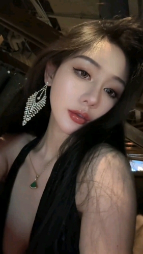 冷眸的照片
