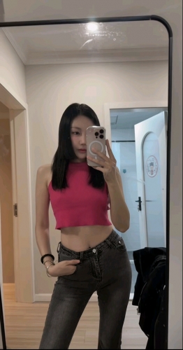 奶油裙角的照片