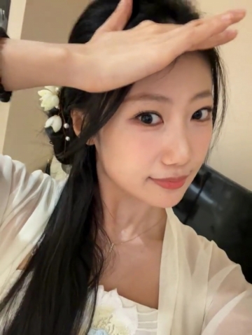 半推半就的照片