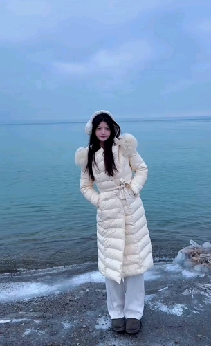 小娅呢的照片