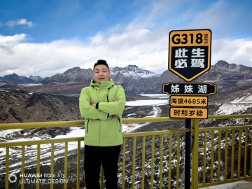 幕后玩家的照片