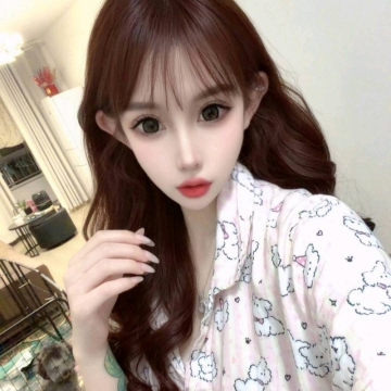 小巧玲珑的嫣然的照片