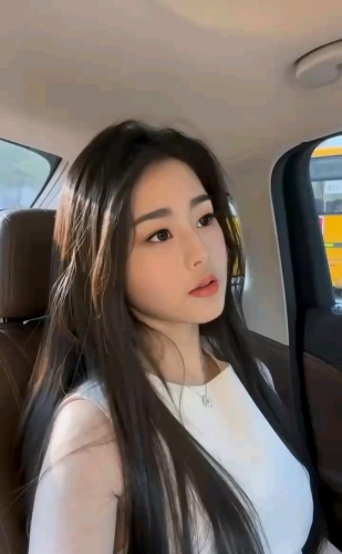 于彤的照片