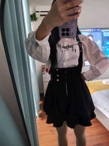 琪琪爱吃鱼的照片