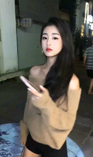 于彤的照片
