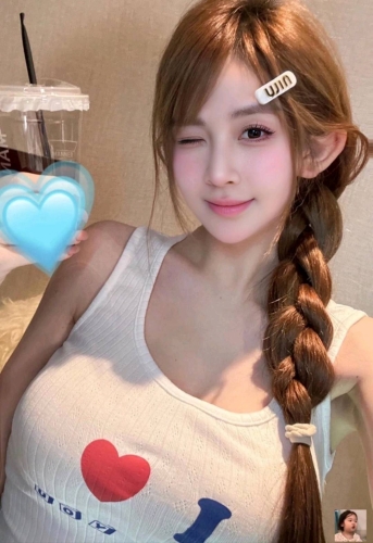 性感小尤物的照片