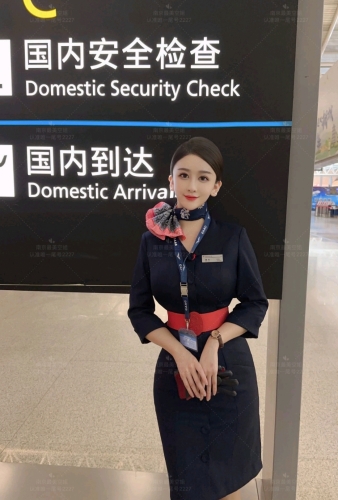 顶美成群的照片