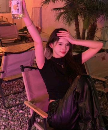 小羊羔不乖的照片