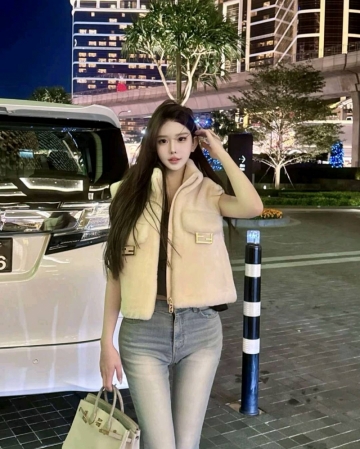 锦鲤附体小妹崽的照片